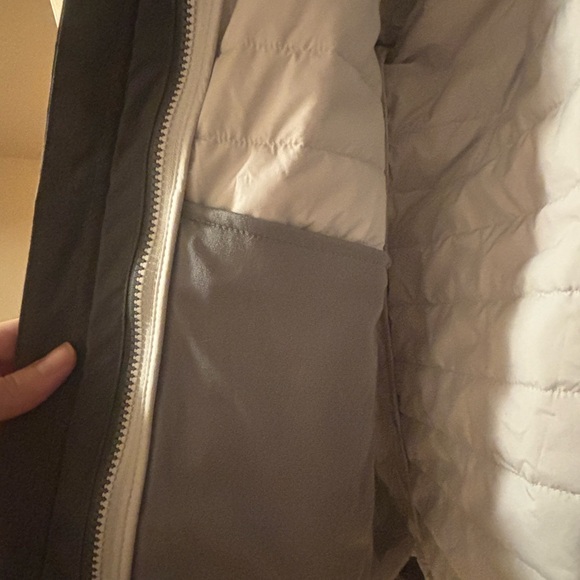 The North Face woman’s  Dark Gray dry vent Jacket 2 pieces - Picture 3 of 6